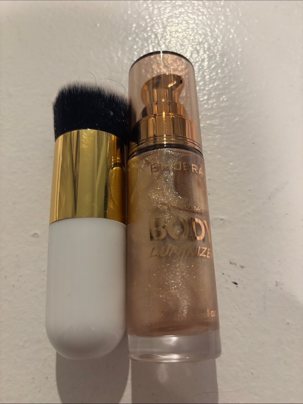 Body Luminizer Liquid Highlighter – Gold Glow